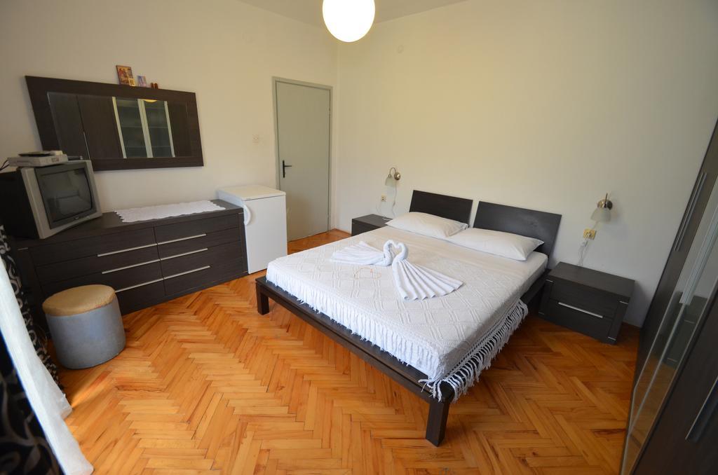 Apartments Ivetic コトル 部屋 写真