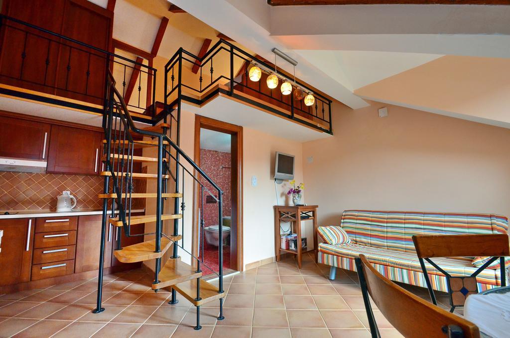 Apartments Ivetic コトル 部屋 写真