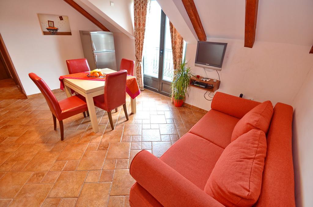 Apartments Ivetic コトル 部屋 写真