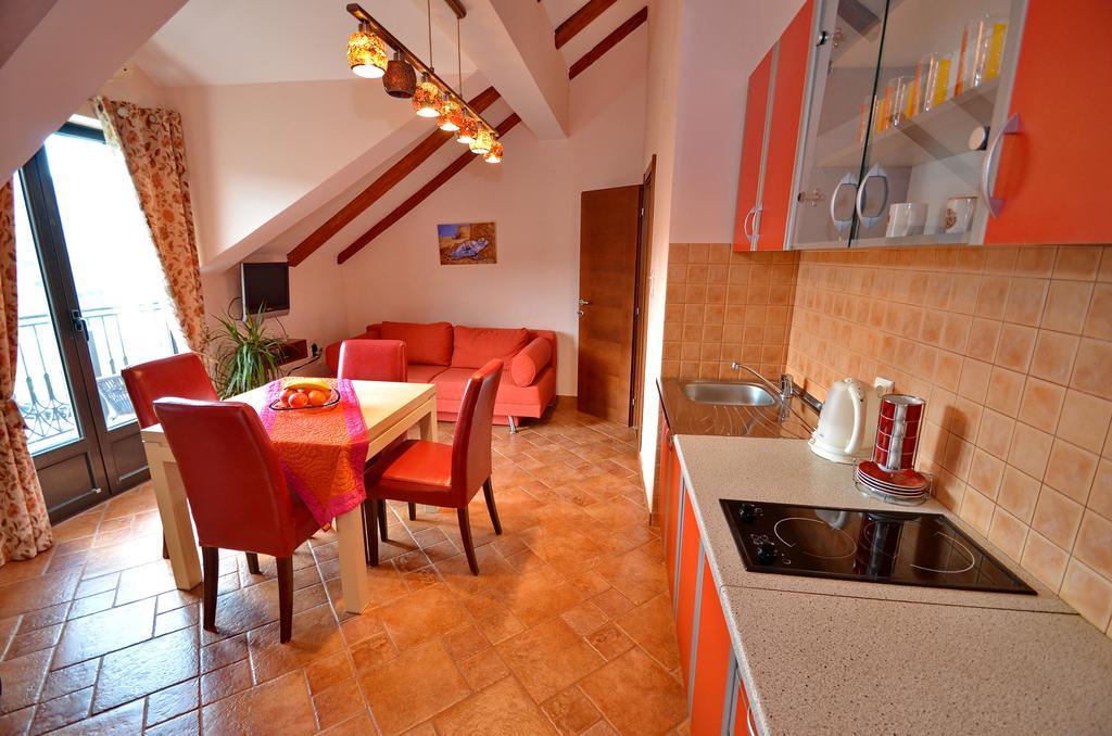 Apartments Ivetic コトル 部屋 写真
