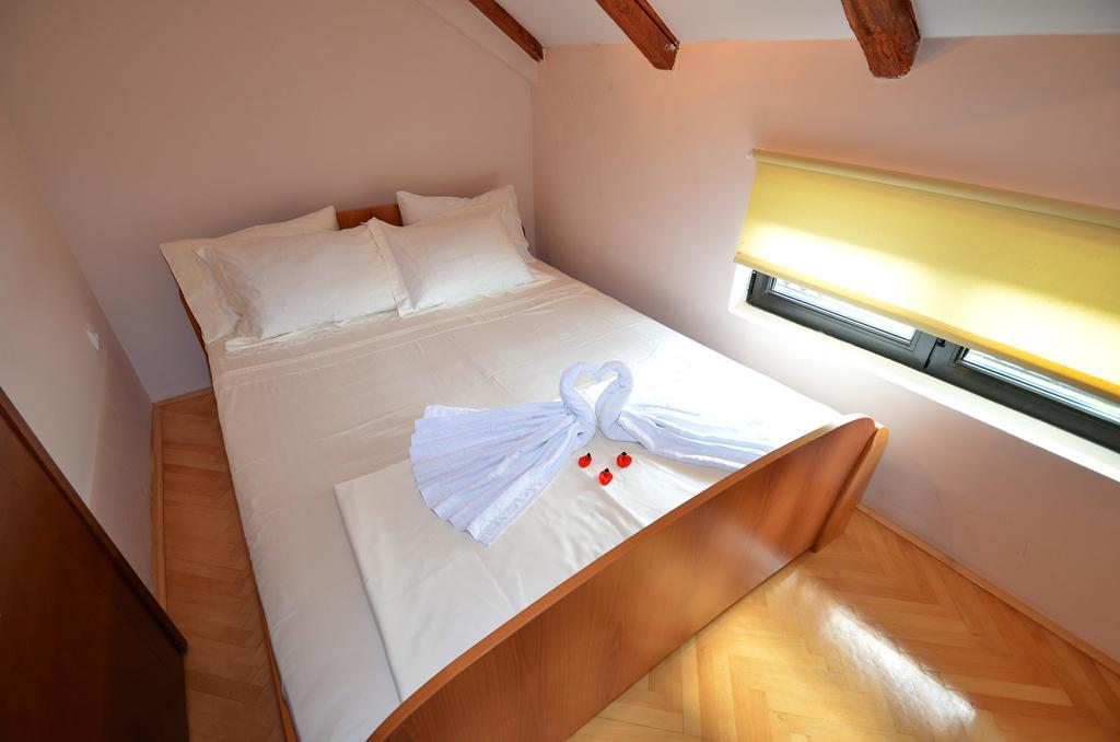 Apartments Ivetic コトル 部屋 写真