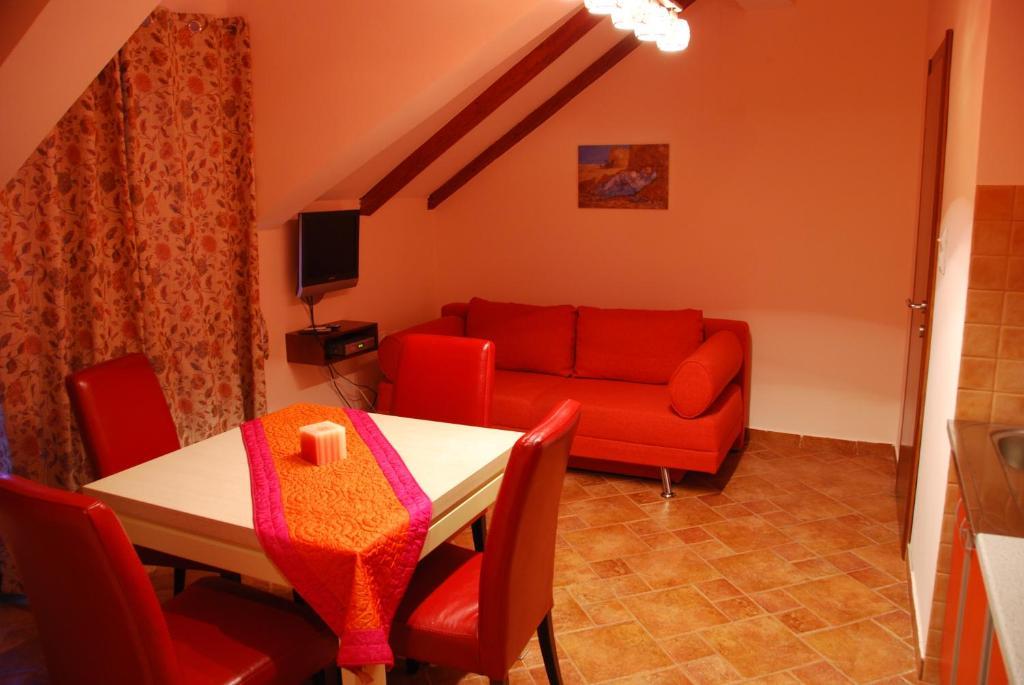 Apartments Ivetic コトル 部屋 写真